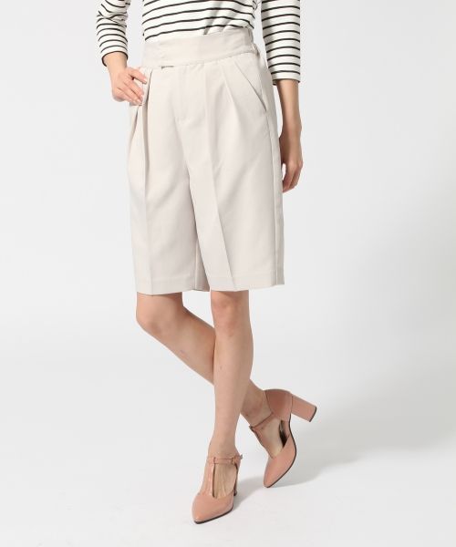 タックハーフパンツ