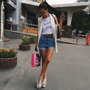 夏の乾燥に負けない！バッグにこっそり忍ばせたい便利グッズ＊