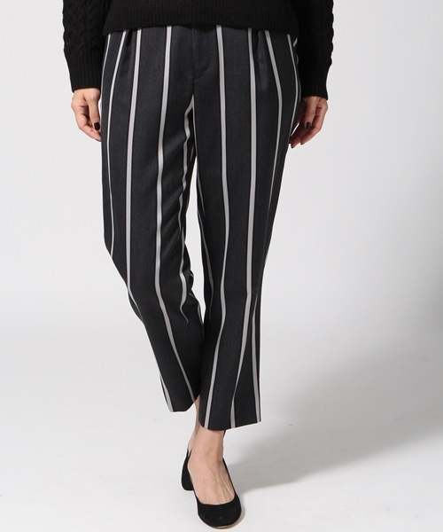 レジメンタックパンツ