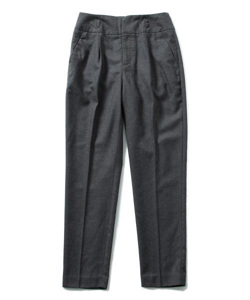 タックテーパードパンツ