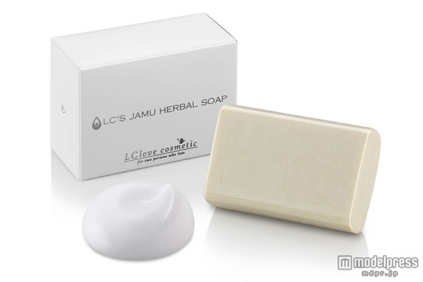 「LCジャムウ・ハーバルソープ」なら1日1分の簡単ケアで続けられそう！