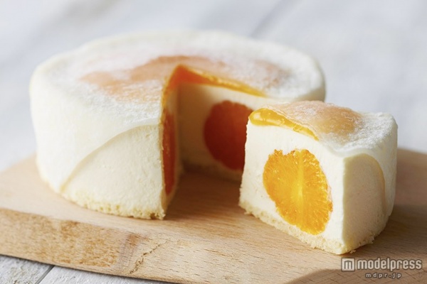 みかんまるごと5個入り！新スイーツが登場／画像提供：小樽洋菓子舗ルタオ
