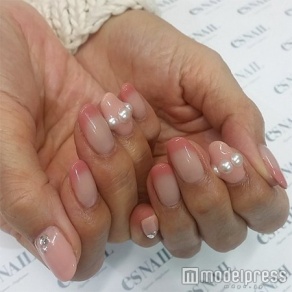 ピンクネイル／画像提供：esNAIL