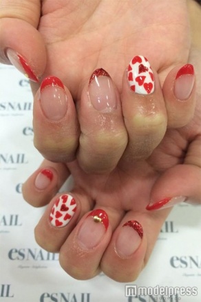 ハートネイル／画像提供：esNAIL