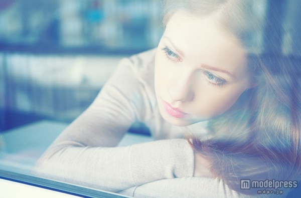 寂しいアピールは気になる彼だけに…（Photo by evgenyatamanenko）