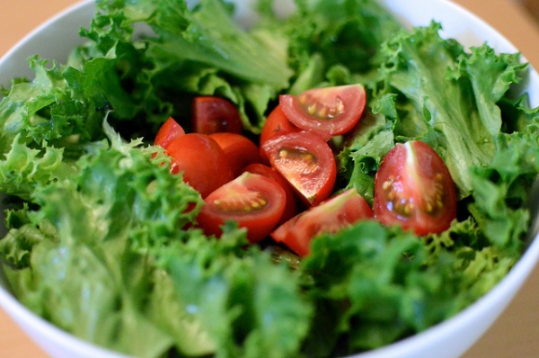 野菜と一緒に／by Atsushi Tadokoro