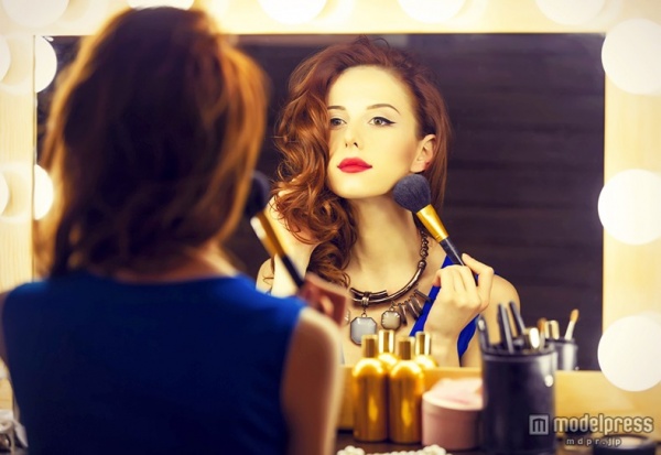 ハートヘアなら恋が成就するってうわさ♡バレンタインにぴったり簡単アレンジ（Photo by Masson／Fotolia）