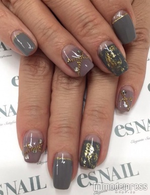 チェーンもおしゃれ／画像提供：esNAIL