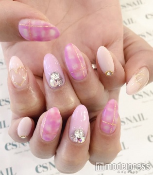 チェックネイル／画像提供：esNAIL