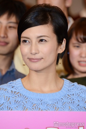 ショートヘアにイメチェンした柴咲コウ（C）モデルプレス
