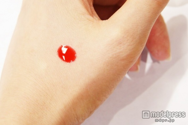 シアーなのに鮮やかに発色