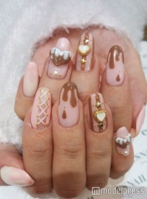 ミルクチョコネイル／画像提供：esNAIL