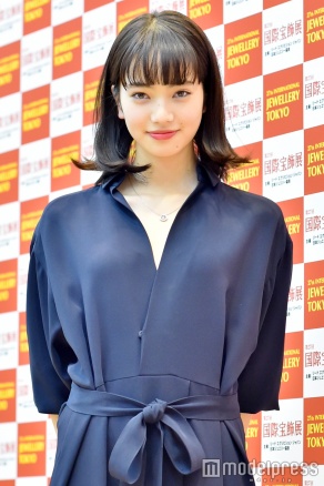 ラフな外ハネスタイル/小松菜奈(C)モデルプレス