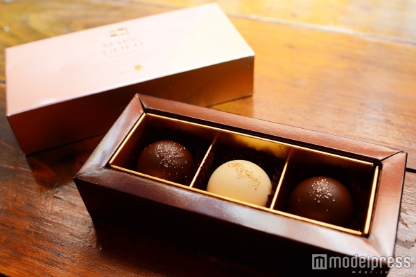 「貴腐ワイン＆マールドシャンパーニュトリュフ」810円（本体価格750円）3個入（C）モデルプレス