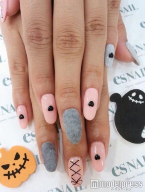 ハート×ベルベットネイル/画像提供esNAIL