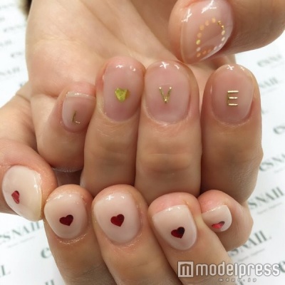 シンプルハートネイル/画像提供esNAIL