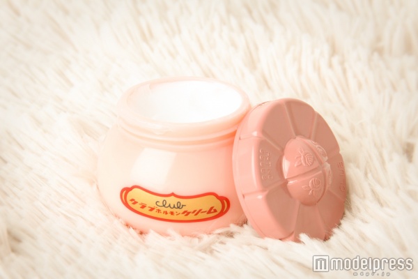ニベア青缶に続くブーム?レトロな実力派“ホルモンクリーム”が人気爆発の予感<モデルプレス編集部のリアル私物公開>(C)モデルプレス