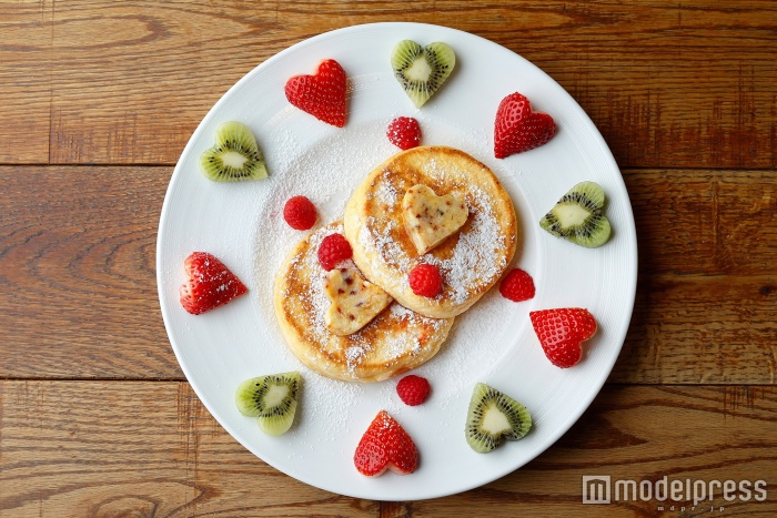 人気のパンケーキとコラボしたオリジナルメニューも登場