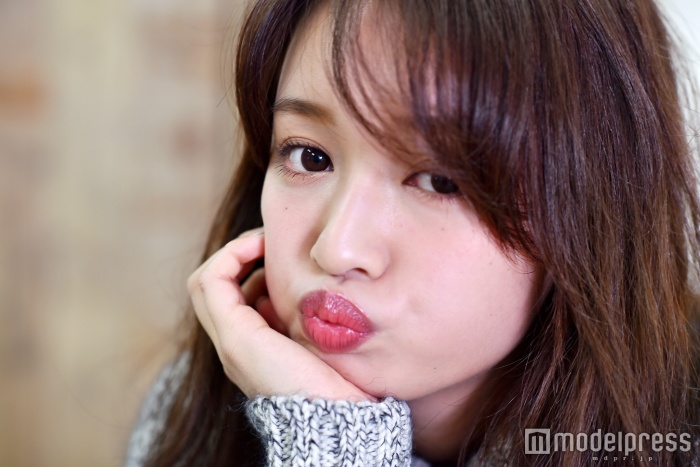 “インスタの女神”わたなべ麻衣を大解剖！「美肌＆スタイルキープの秘訣」「メイク法」「ヘアスタイル」「ネイル」（C）モデルプレス