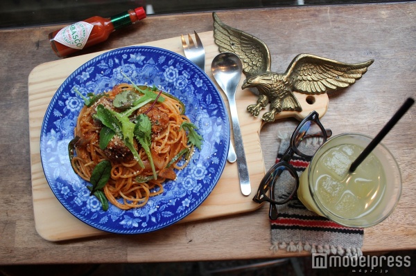 ミートボールナポリタン　ドリンク付き　900円／画像提供：418KAMIYAMA