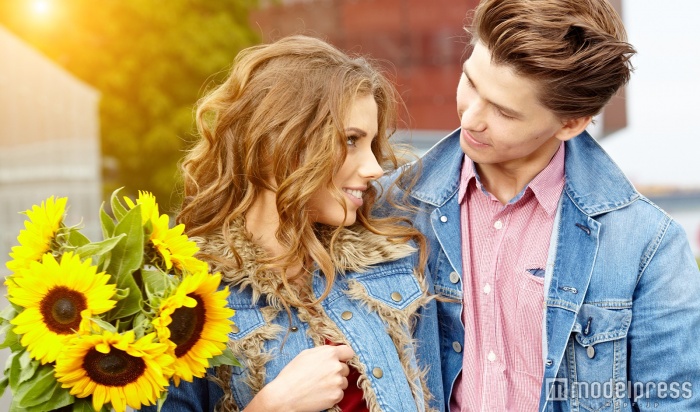 男性が惹かれる女性の行動仕草5選（photo by   ZoomTeam／Fotolia）
