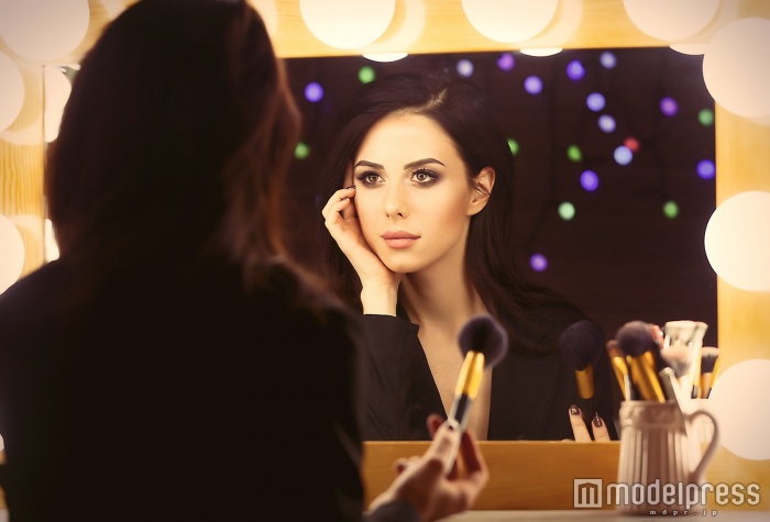 どの仮面をかぶる？（photo by Masson／ Fotolia）