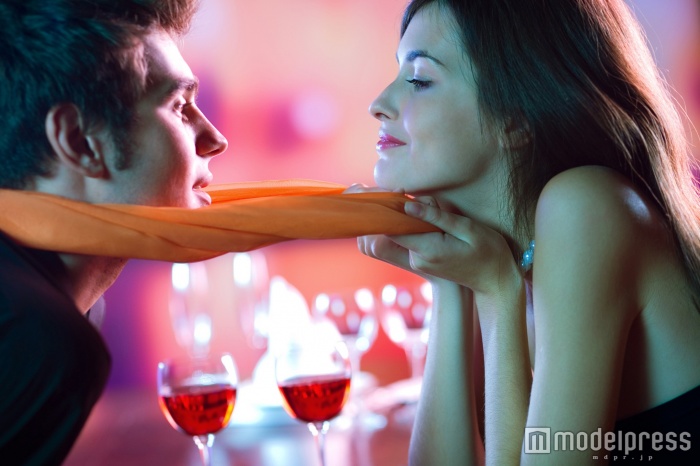 どんな手でも恋に落としちゃえばあなたの勝ち！（Photo by vgstudio／Fotolia）