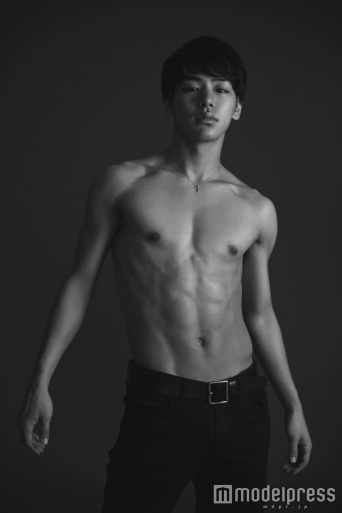 セクシー過ぎると話題のイケメンダンサー・Rui