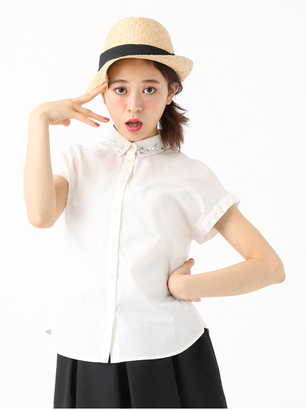 襟ビジューフレンチスリーブシャツ