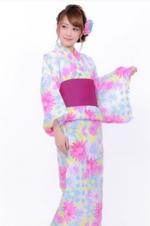 浴衣3点セット（イエロー）「Kirara」7,700円（税込）／画像提供：Kirara