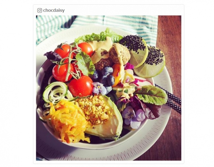 ブッダボウル／chocdaisyさんInstagramより