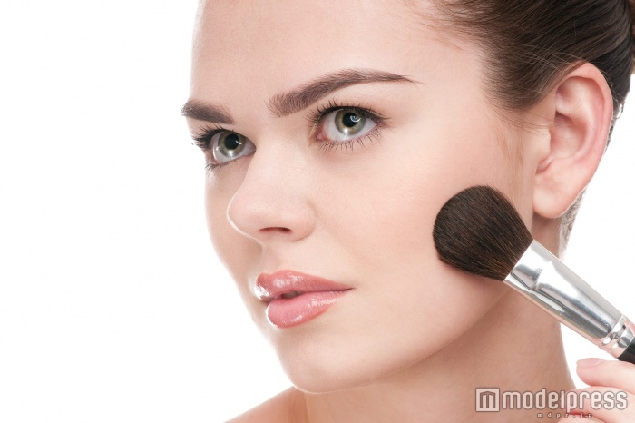 ファッション、メイクで上手く隠そう（Photo by Markin）