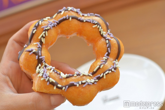 パンプキン風味のポン・デ・リング（C）モデルプレス