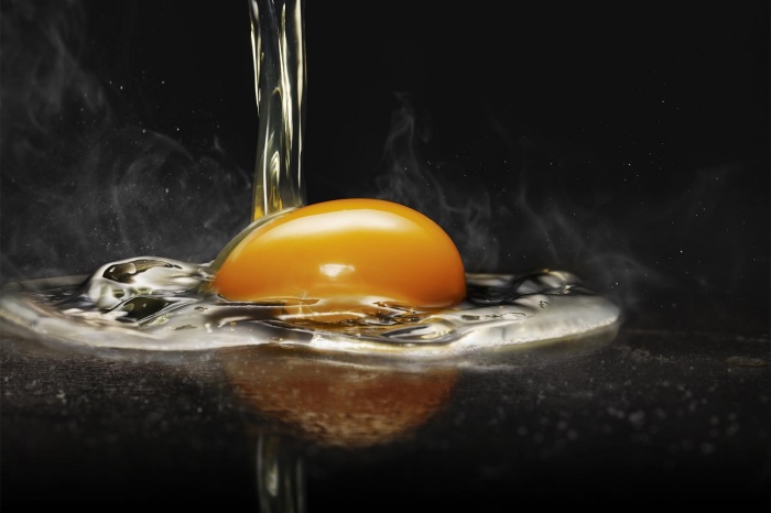 100%国産卵を使用 店舗で焼きあげるたまご(画像提供:日本マクドナルド)