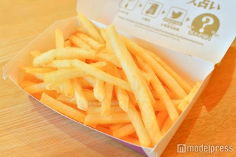 中からポテトが(C)モデルプレス