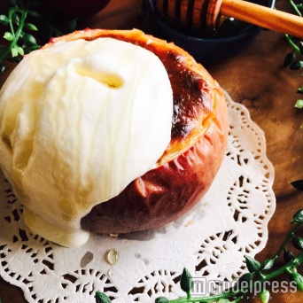 ホイップクリーム＆はちみつをトッピングしてもOK（C）モデルプレス