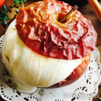 フタを被せて…（C）モデルプレス