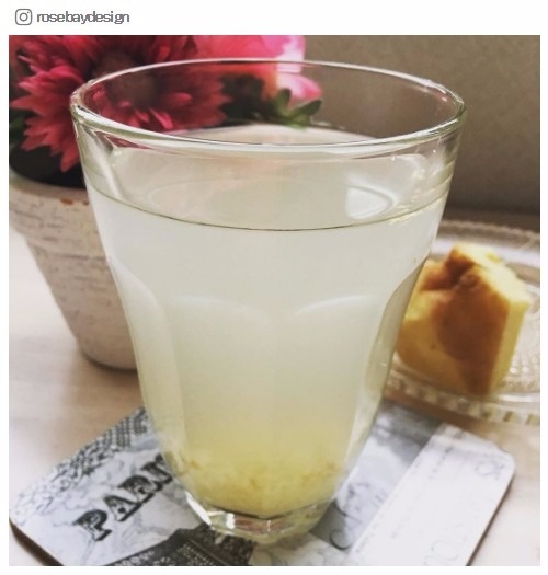 「スパイス白湯」が凄すぎると話題！代謝アップで痩せ体質にチェンジ／rosebaydesignさんInstagram