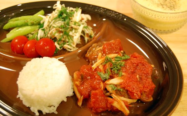 この週末は、ハンバーグタネを作り、半量をハンバーグに