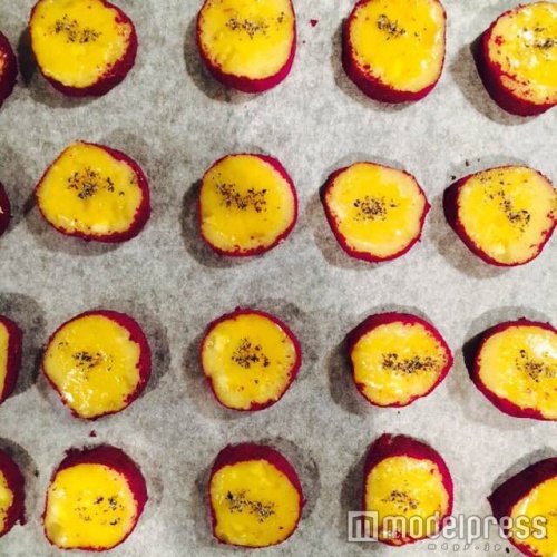 こんがり焼けば完成（C）モデルプレス