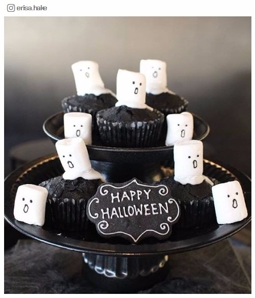 ハロウィンスイーツは“キュート”or“キモかわ”どっちを作る？簡単レシピ／erisa.hakeさんInstagram
