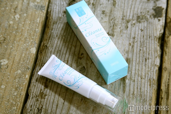 10秒塗るだけでニオイを気にせず過ごせる（C）モデルプレス