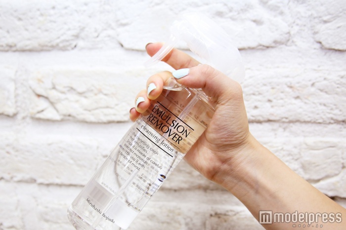 ミストタイプでベトつかない（C）モデルプレス