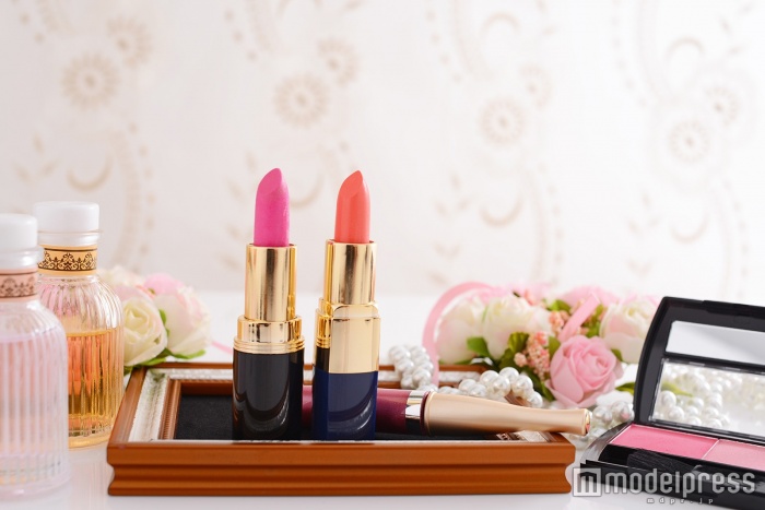 顔に雑菌塗ってませんか？意外と知らないコスメの寿命（photo by liza5450／Fotolia）