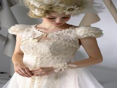 キュートにもシンプルにも変幻自在なレーストップスコーデ集◎