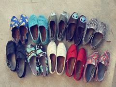 今年もTOMSで足元は完璧◎ぺったんこシューズ×夏コーディネート