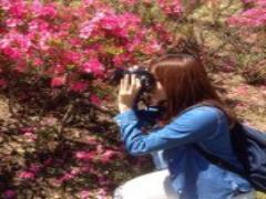 大きなカメラを持つ女の子ってなんだか素敵。カメラ女子の魅力をおさらい。