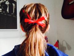 『リボンサンダル』を履いてトレンドに左右されない可愛さを手に入れたい