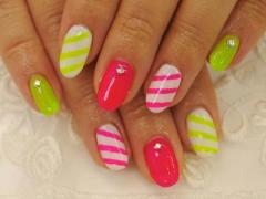 夏＝ポップは飽きた。モードなグレー系ネイルでみんなと差をつけましょ