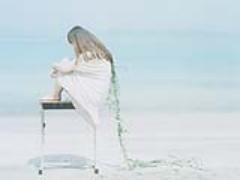 〈1日100歩の夜習慣〉簡単お尻歩きで、はみ出しお肉をヒップに格上げ大作戦♡